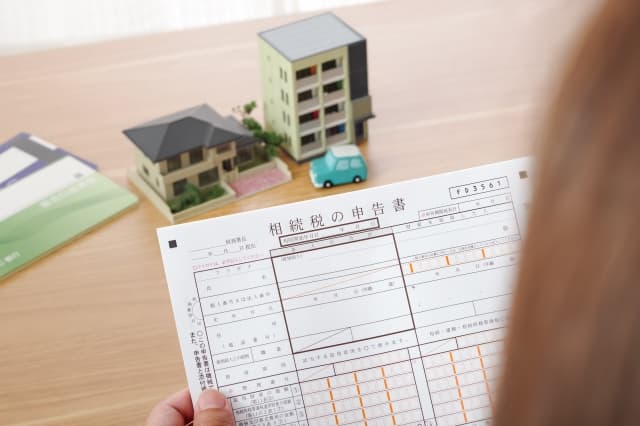 空き家の不動産を相続したけれど、売却すべき?